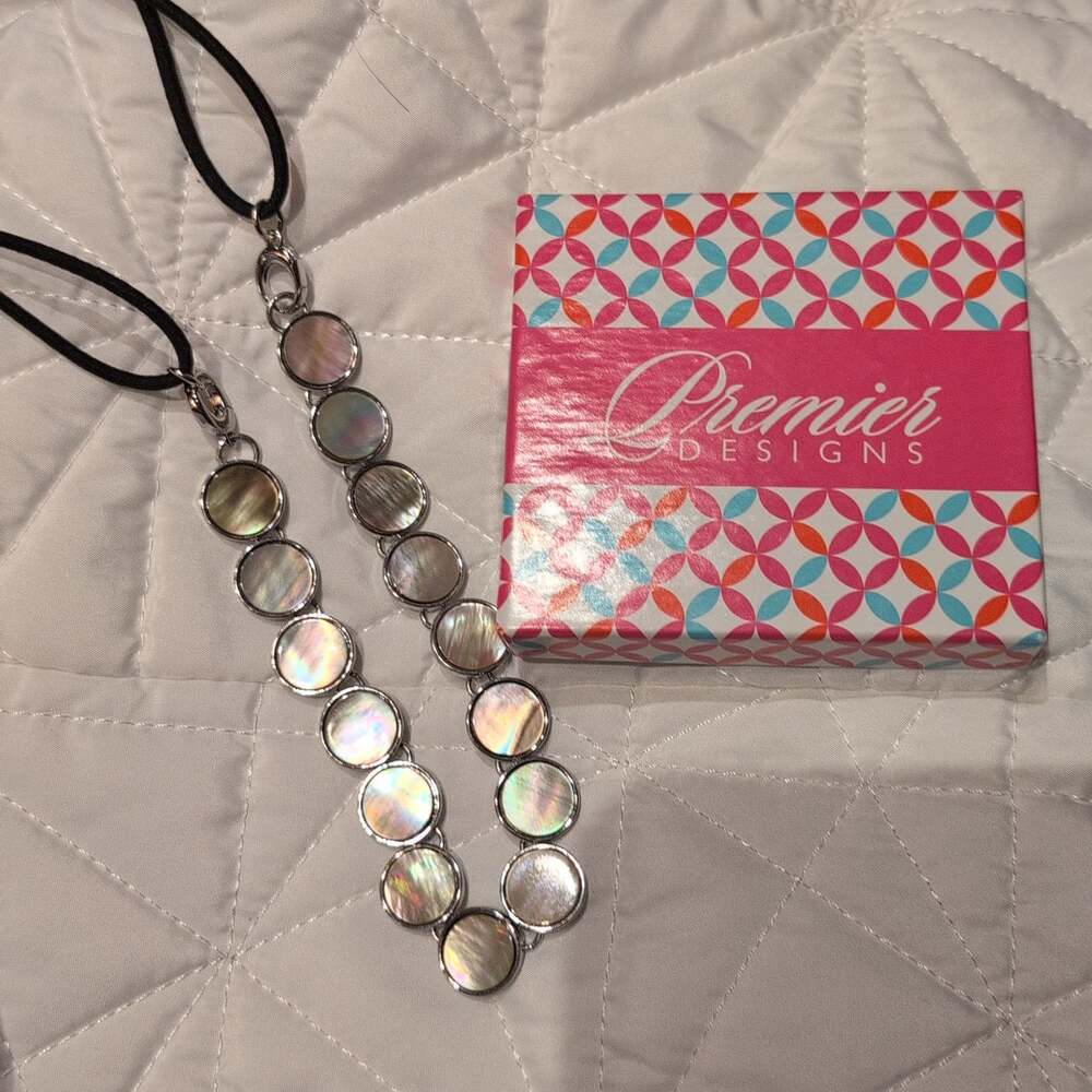 Premier Designs "Daring" Choker- style Necklace